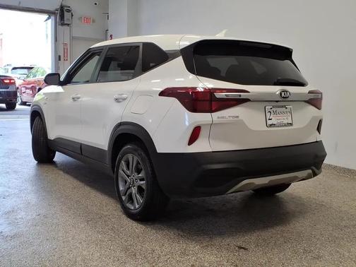 Snow White Pearl 2021 Kia Seltos LX
