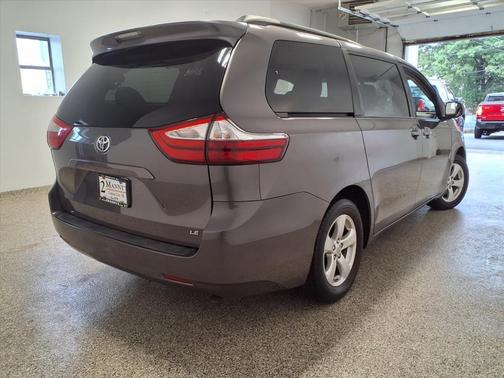 2015 Toyota Sienna LE