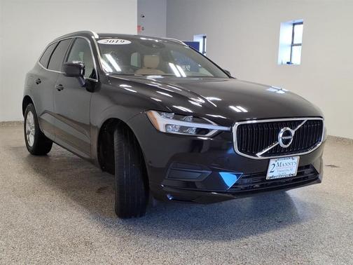 2019 Volvo XC60 T5 Momentum