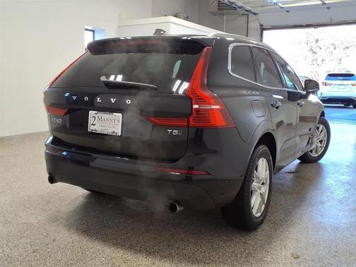 2019 Volvo XC60 T5 Momentum
