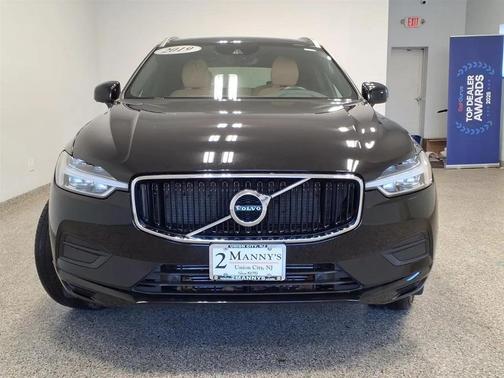 2019 Volvo XC60 T5 Momentum