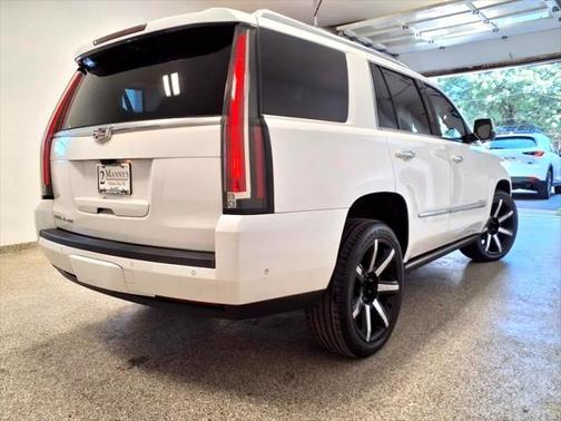 2018 Cadillac Escalade Premium Luxury