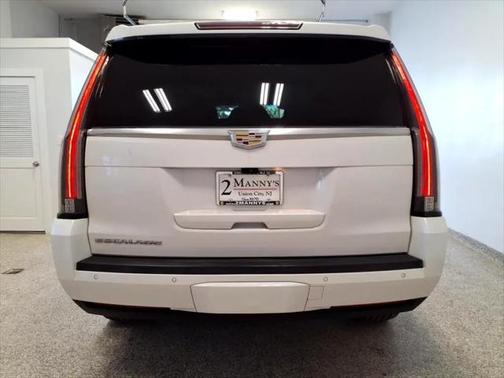 2018 Cadillac Escalade Premium Luxury