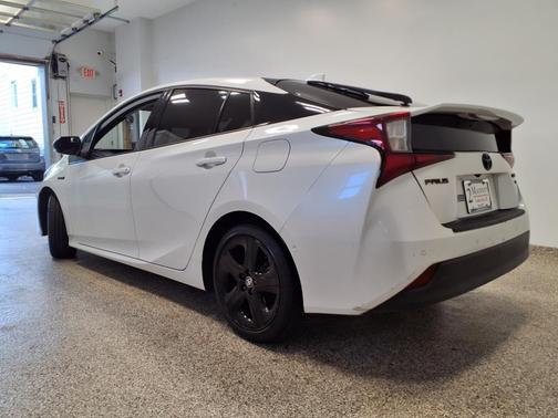 2021 Toyota Prius L