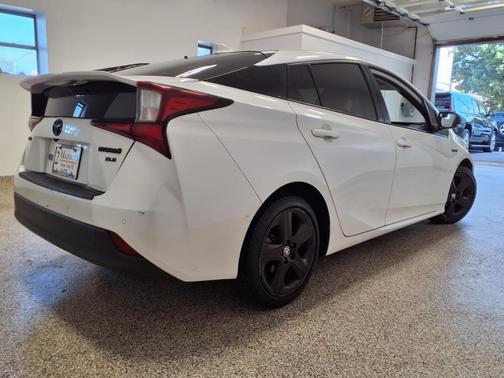 2021 Toyota Prius L