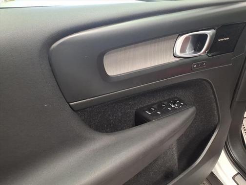 2020 Volvo XC40 T5 Inscription