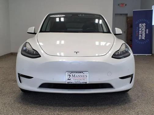 WHITE 2021 Tesla Model Y Long Range