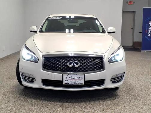 2019 INFINITI Q70 3.7X LUXE