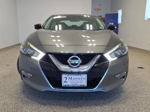 GRY 2016 Nissan Maxima 3.5 SR