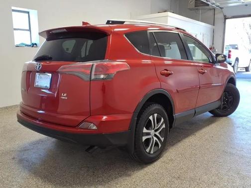 Barcelona Red Metallic 2016 Toyota RAV4 LE