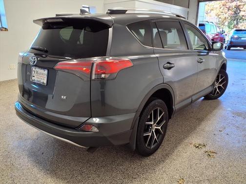 2018 Toyota RAV4 SE