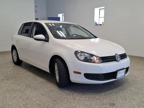 Candy White 2011 Volkswagen Golf 2.5L