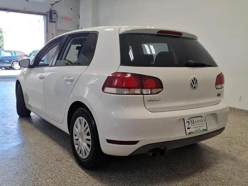 Candy White 2011 Volkswagen Golf 2.5L