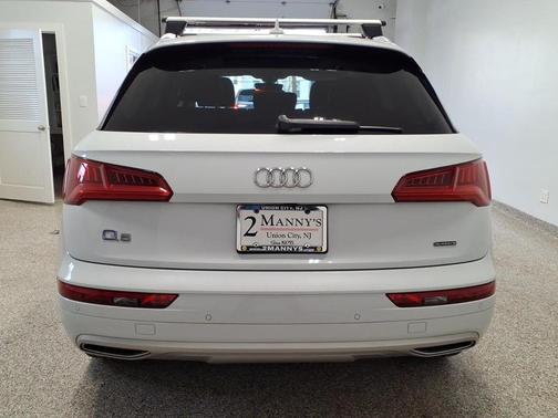 2020 Audi Q5 45 Titanium Premium