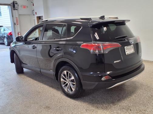 2016 Toyota RAV4 Hybrid XLE