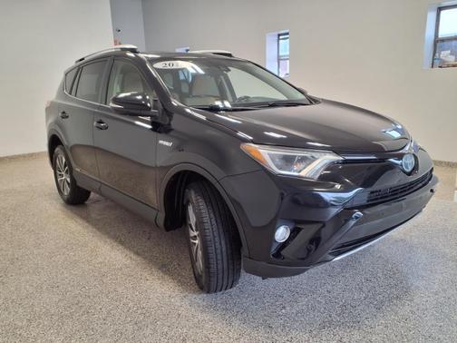 2016 Toyota RAV4 Hybrid XLE