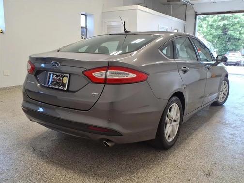GRY 2014 Ford Fusion SE