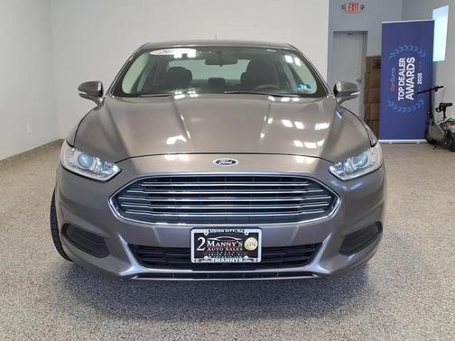 GRY 2014 Ford Fusion SE