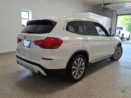 WHI 2018 BMW X3 xDrive30i