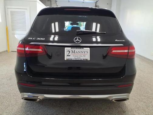 BLACK 2018 Mercedes-Benz GLC 300 4MATIC