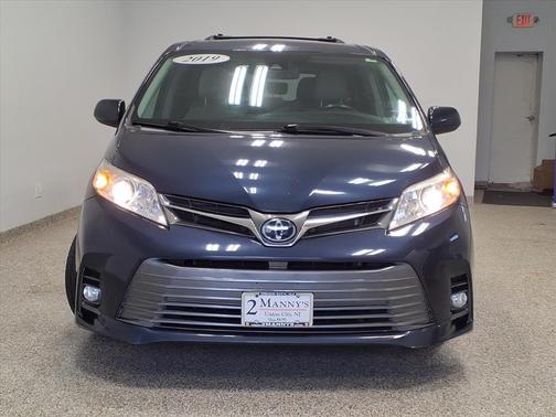 2019 Toyota Sienna XLE