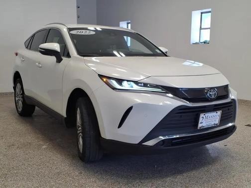 Blizzard Pearl 2022 Toyota Venza XLE