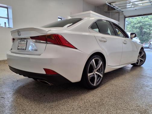 2018 Lexus IS 300 Base