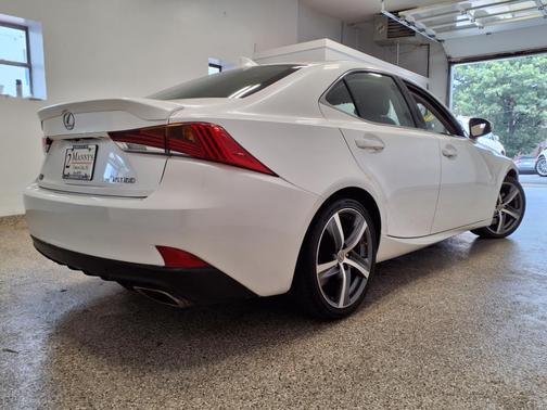 2018 Lexus IS 300 Base
