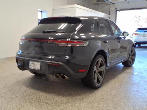 2022 Porsche Macan S