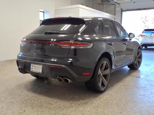 2022 Porsche Macan S