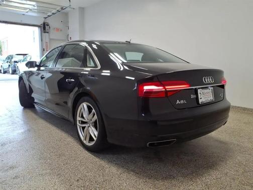 MYTHOS BLACK METALLIC 2016 Audi A8 L 4.0T