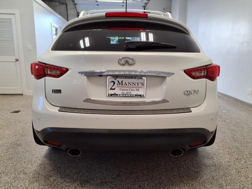 2014 INFINITI QX70 Base