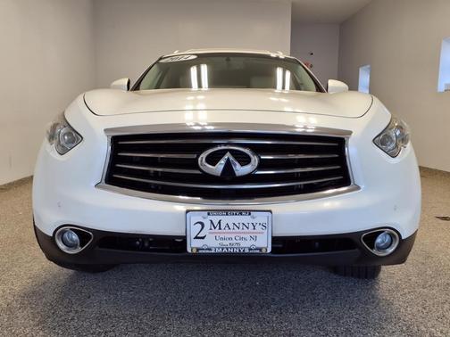 2014 INFINITI QX70 Base
