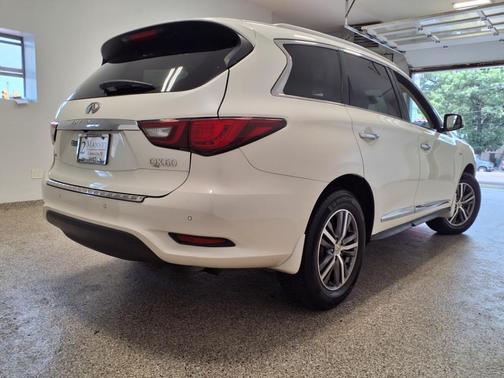 2020 INFINITI QX60 LUXE