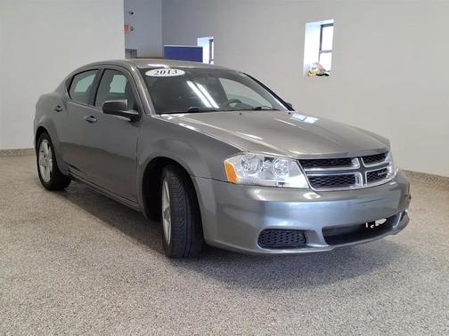 Black Clearcoat 2013 Dodge Avenger SE