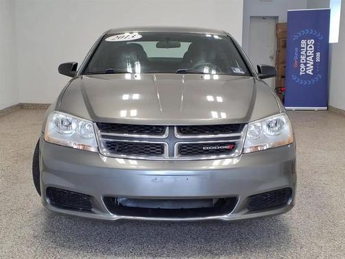 Black Clearcoat 2013 Dodge Avenger SE