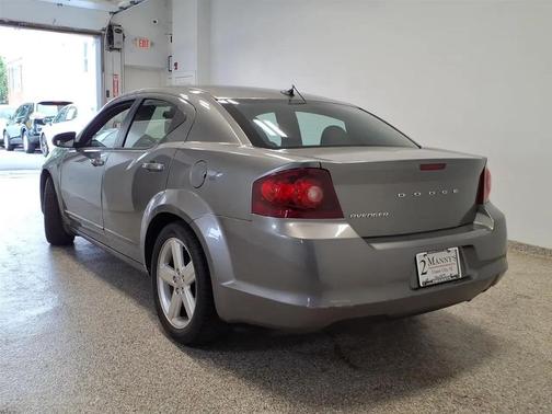 Black Clearcoat 2013 Dodge Avenger SE