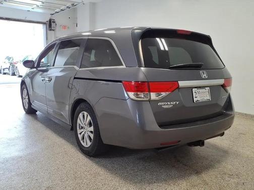 MODERN STEEL METALLIC 2016 Honda Odyssey SE