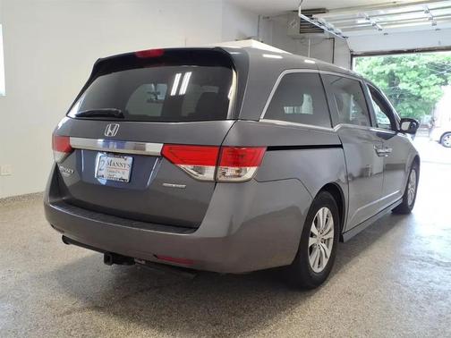 GRY 2016 Honda Odyssey SE