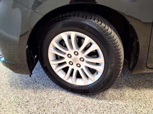 2015 Toyota Sienna XLE