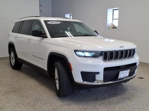 Bright White Clearcoat 2021 Jeep Grand Cherokee L Laredo