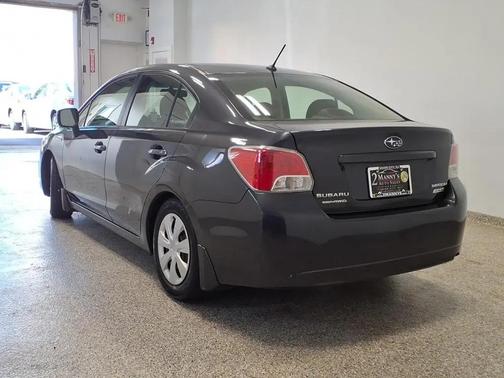 GRY 2014 Subaru Impreza 2.0i