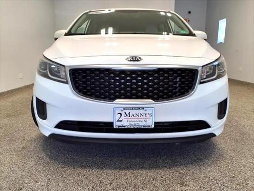 2016 Kia Sedona LX