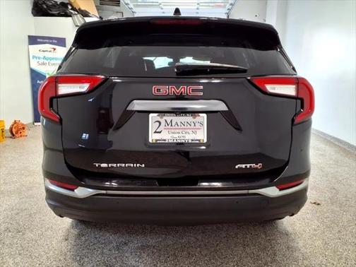 2022 GMC Terrain AT4