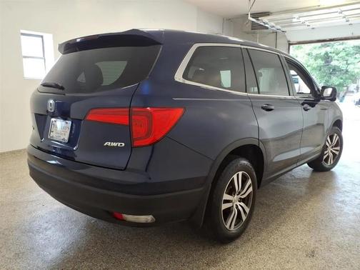 BLU 2017 Honda Pilot EX-L