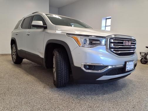2019 GMC Acadia SLE-2