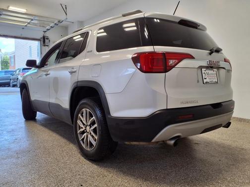 2019 GMC Acadia SLE-2