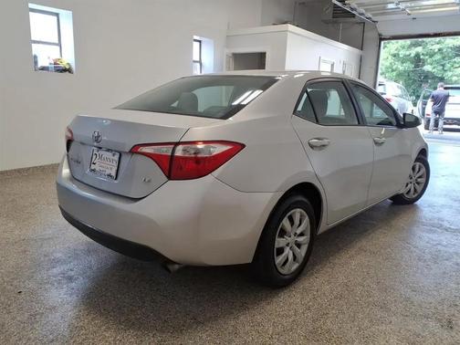 Classic Silver Metallic 2016 Toyota Corolla LE