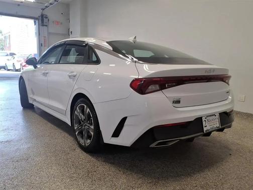 Glacial White Pearl 2022 Kia K5 LXS