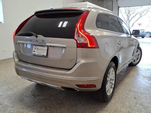 Seashell Metallic 2015 Volvo XC60 T5